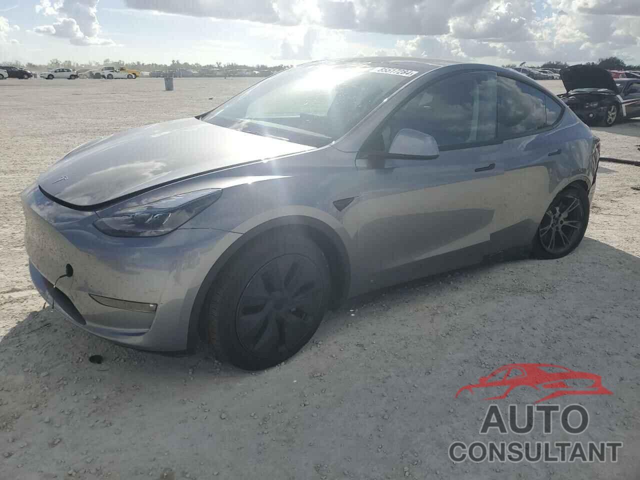 TESLA MODEL Y 2024 - 7SAYGAEE6RF169627