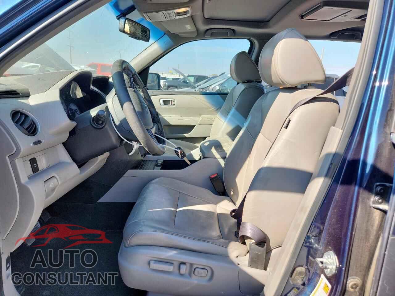 HONDA PILOT 2011 - 5FNYF3H65BB014153