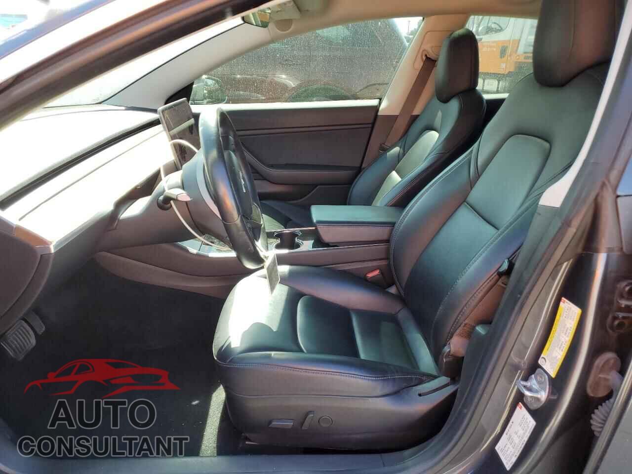 TESLA MODEL 3 2018 - 5YJ3E1EA6JF060194