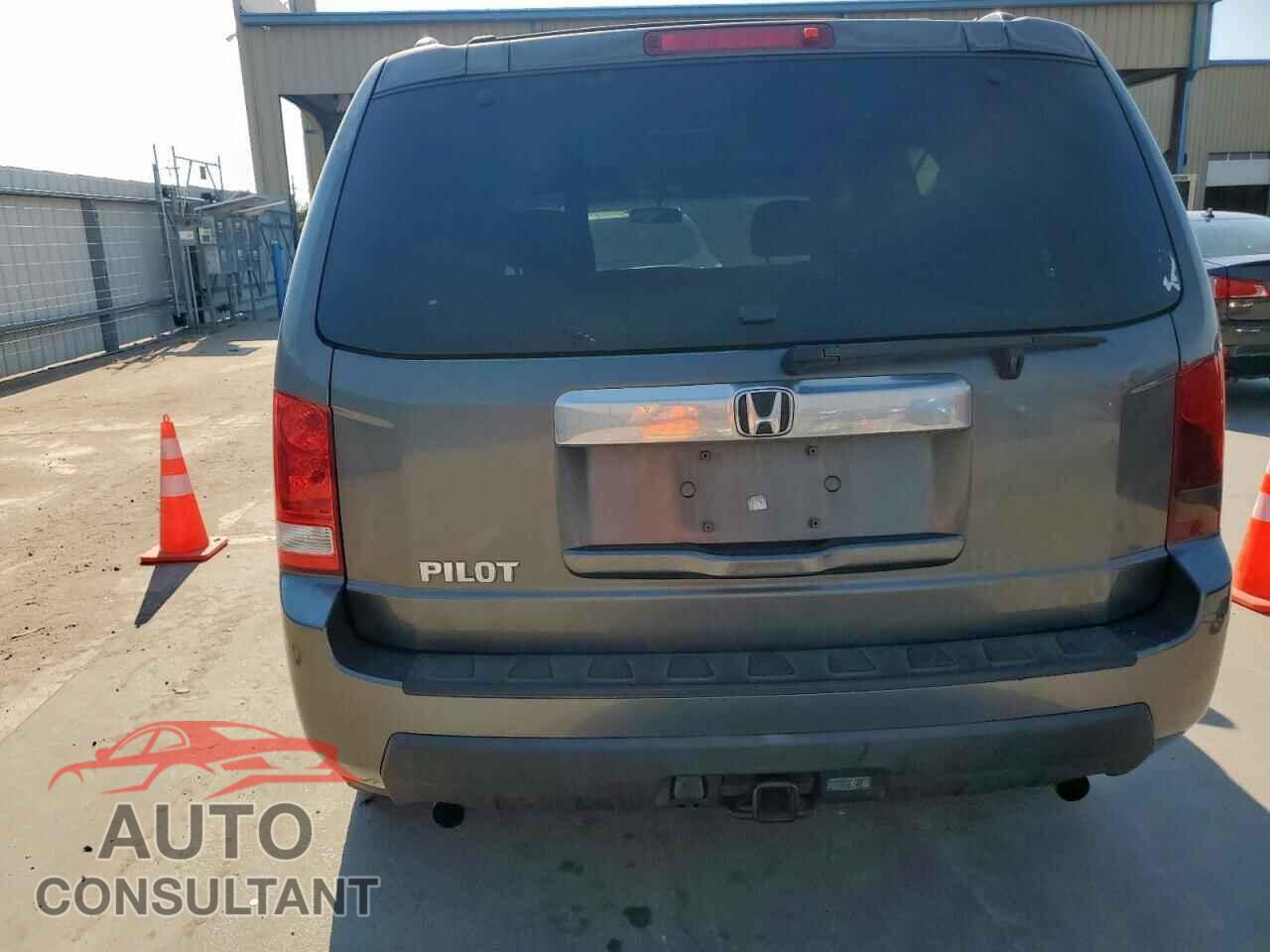 HONDA PILOT 2011 - 5FNYF3H22BB025642