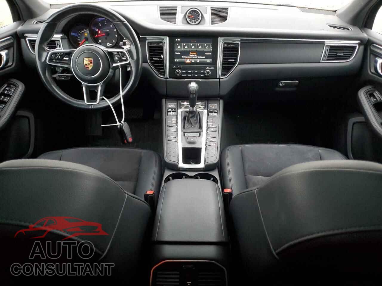 PORSCHE MACAN 2017 - WP1AA2A53HLB01517