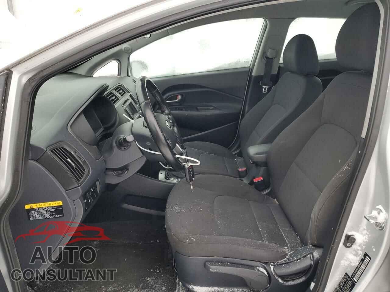 KIA RIO 2014 - KNADN4A31E6408141