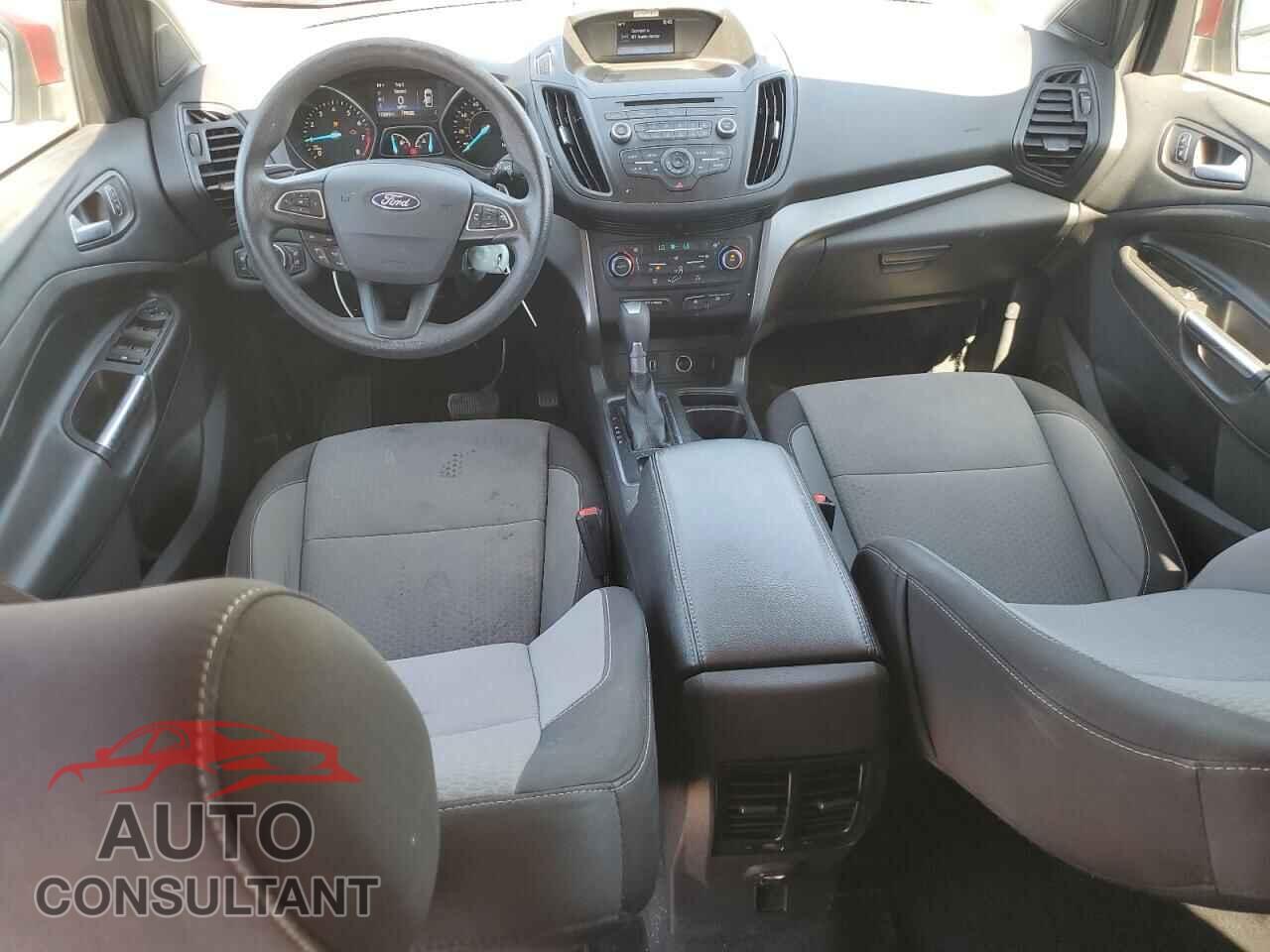 FORD ESCAPE 2017 - 1FMCU0GD3HUB44698