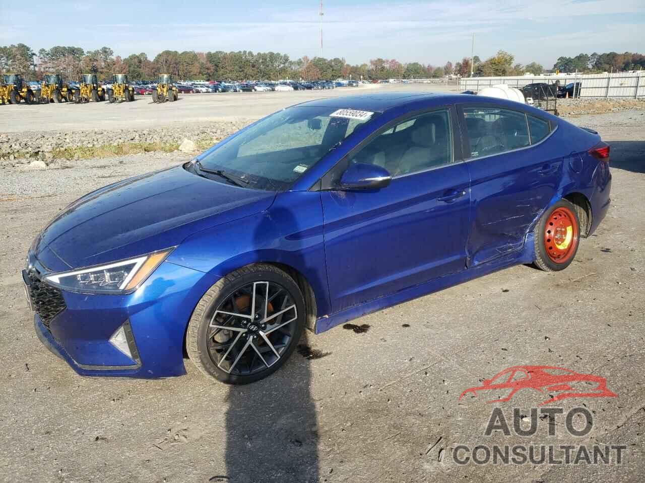 HYUNDAI ELANTRA 2019 - KMHD04LB0KU854855
