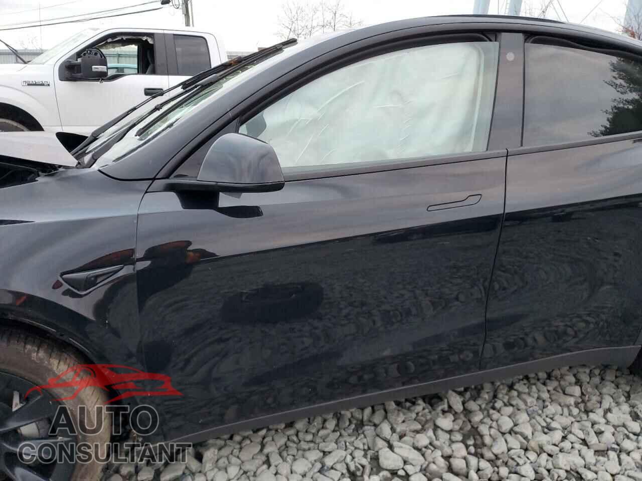 TESLA MODEL Y 2023 - 7SAYGDEE1PF760186