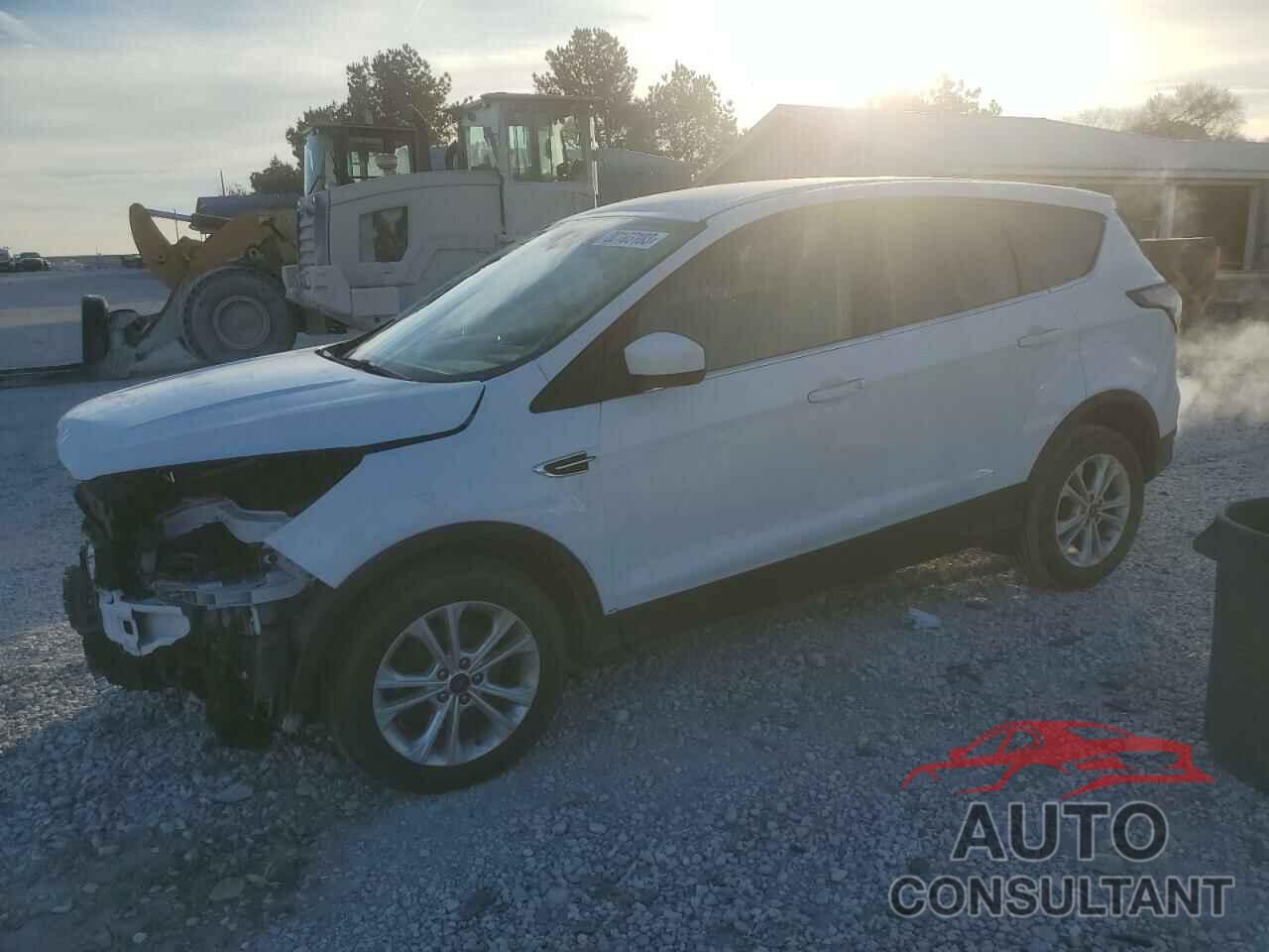 FORD ESCAPE 2017 - 1FMCU0GD4HUD20321