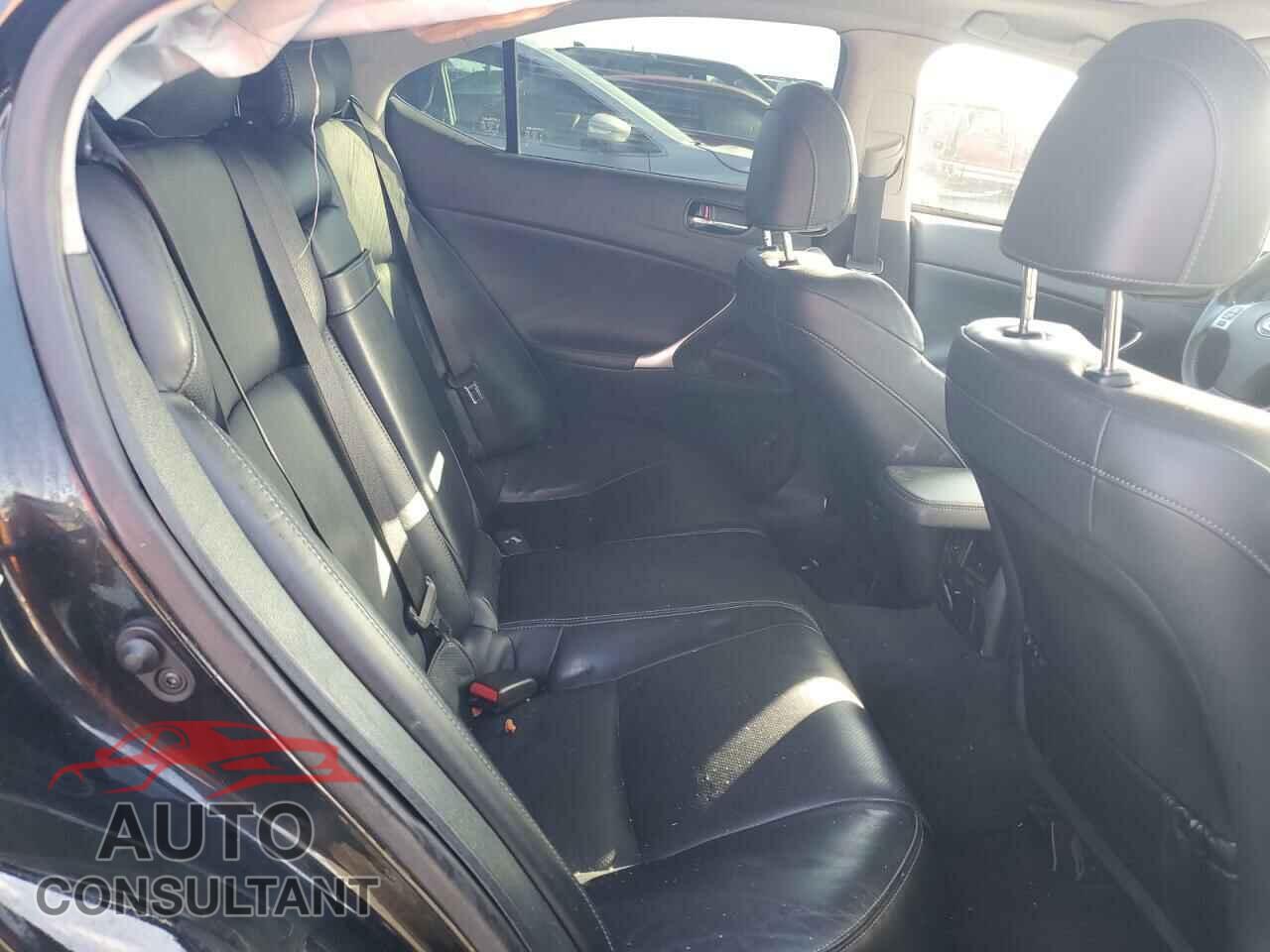 LEXUS IS 2012 - JTHBF5C20C5163075