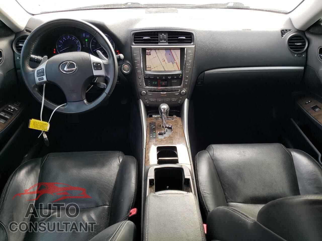 LEXUS IS 2011 - JTHBF5C20B5140412