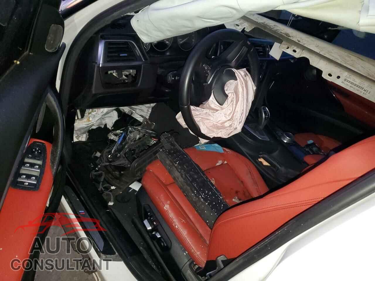 BMW 3 SERIES 2017 - WBA8B9C32HK885161