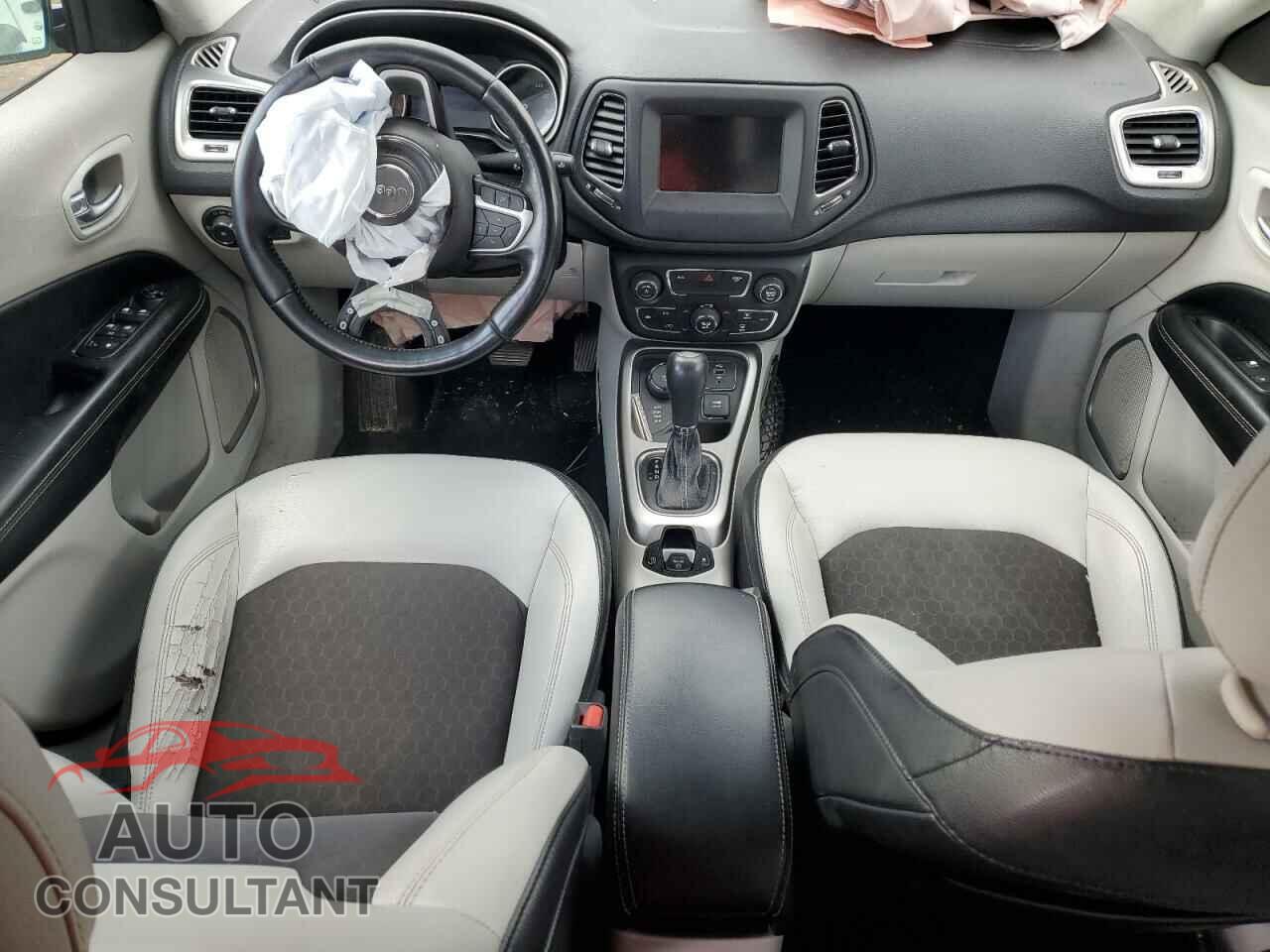 JEEP COMPASS 2018 - 3C4NJDBB3JT137883