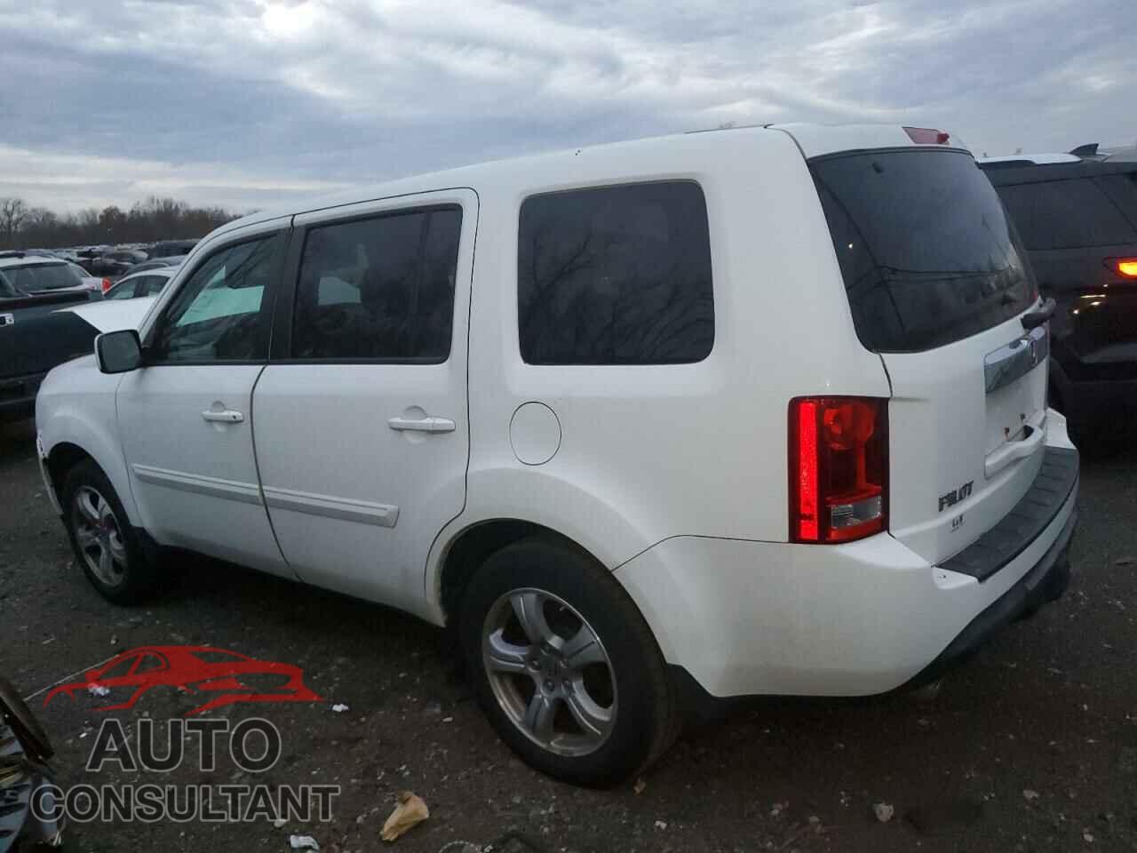 HONDA PILOT 2013 - 5FNYF4H64DB072070