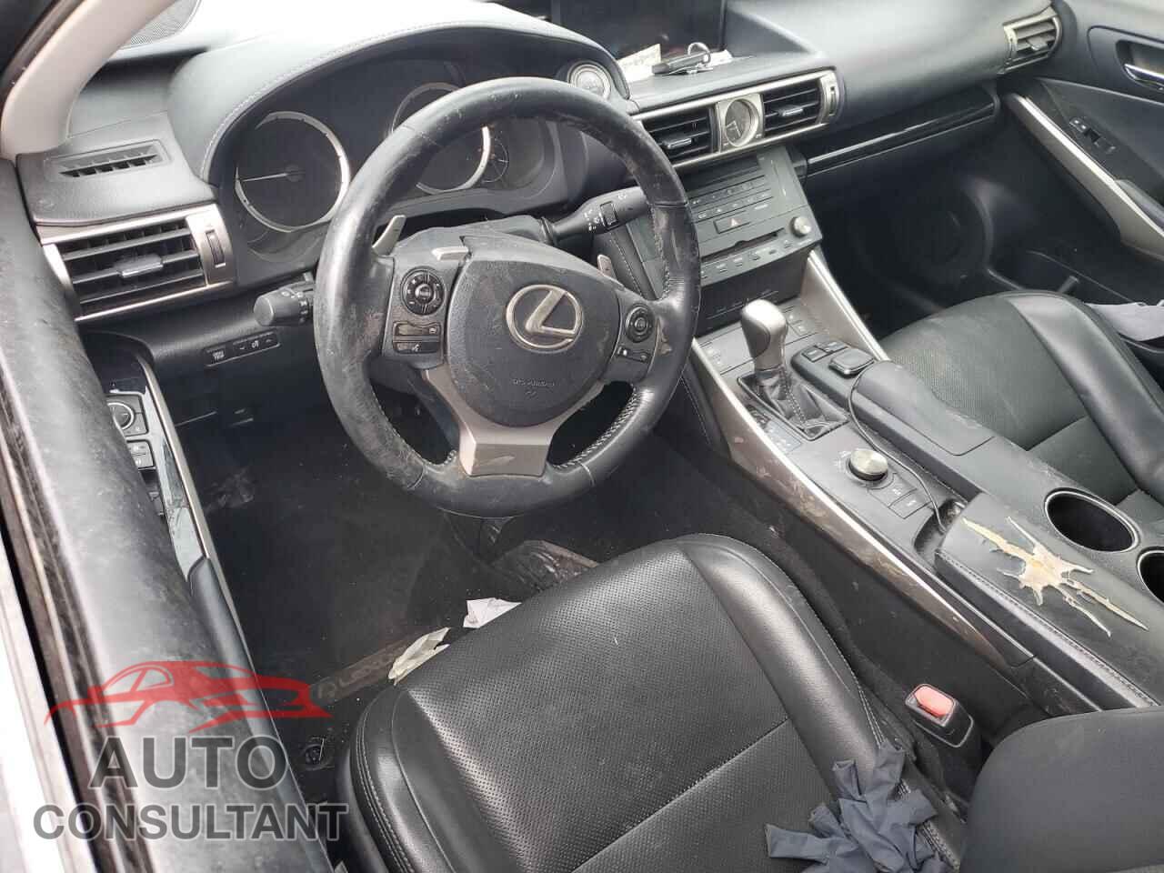 LEXUS IS 2015 - JTHCF1D22F5021312