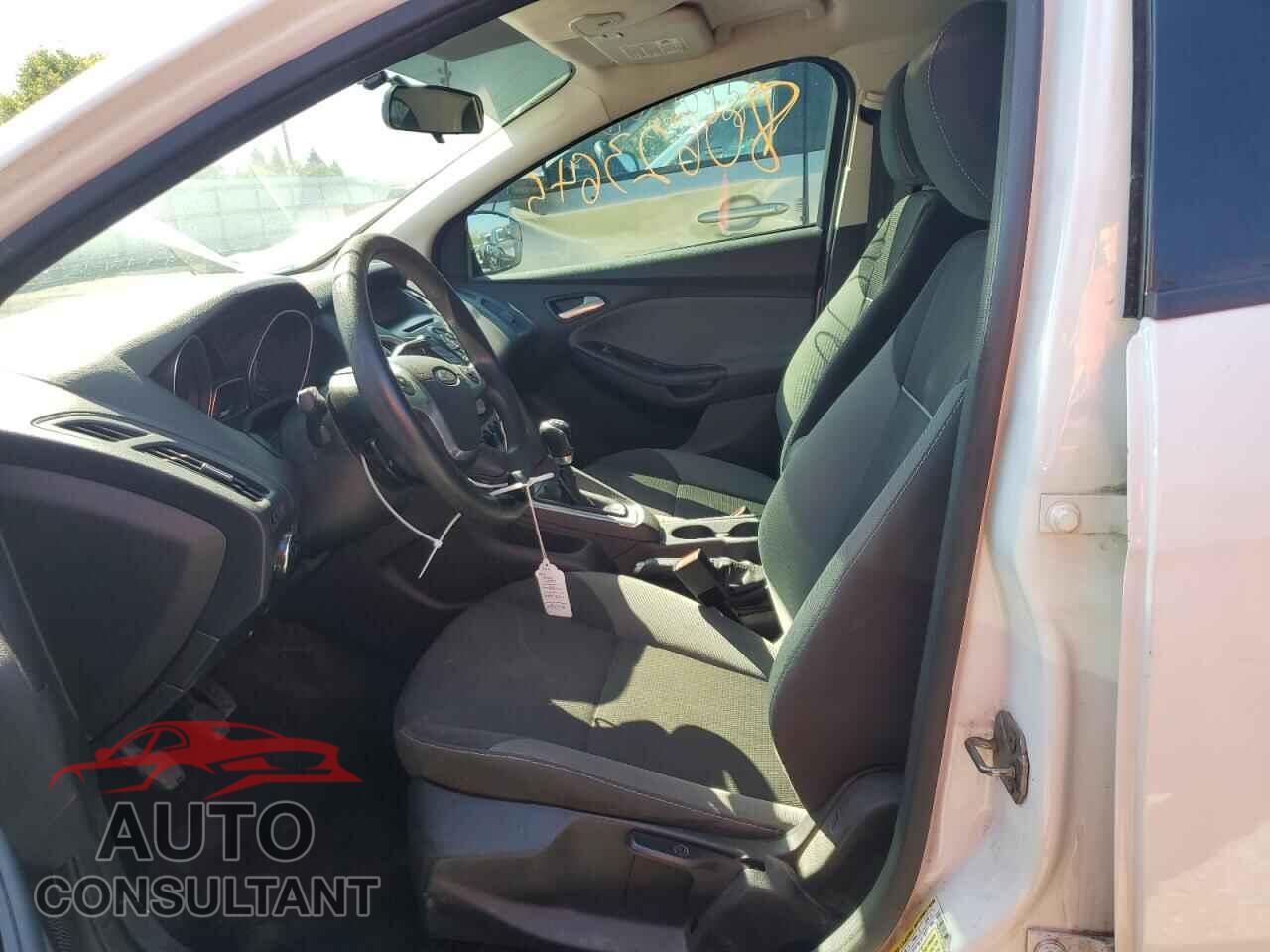 FORD FOCUS 2014 - 1FADP3F26EL190017