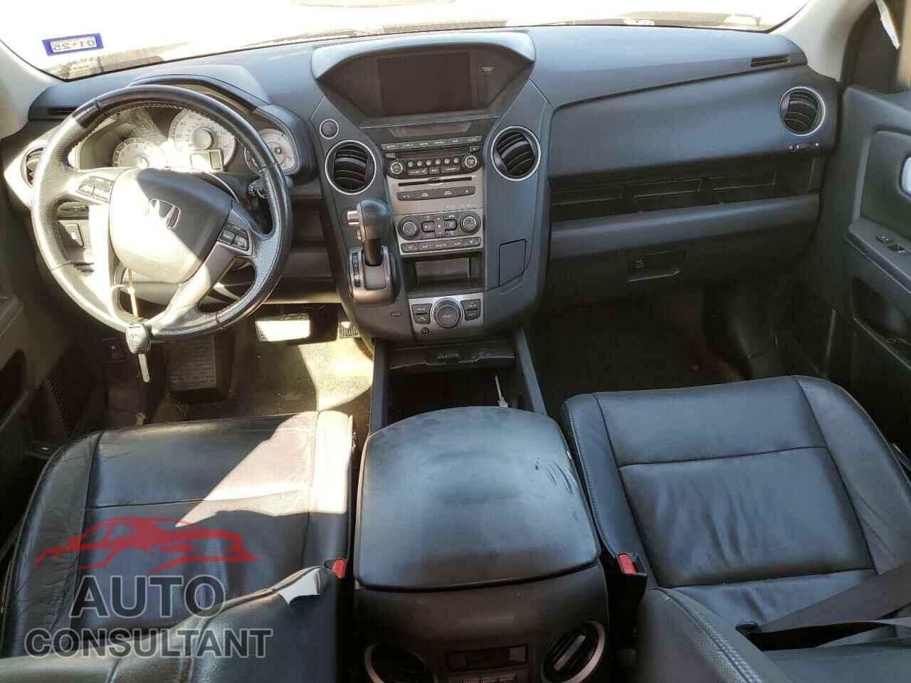 HONDA PILOT 2015 - 5FNYF3H68FB009860