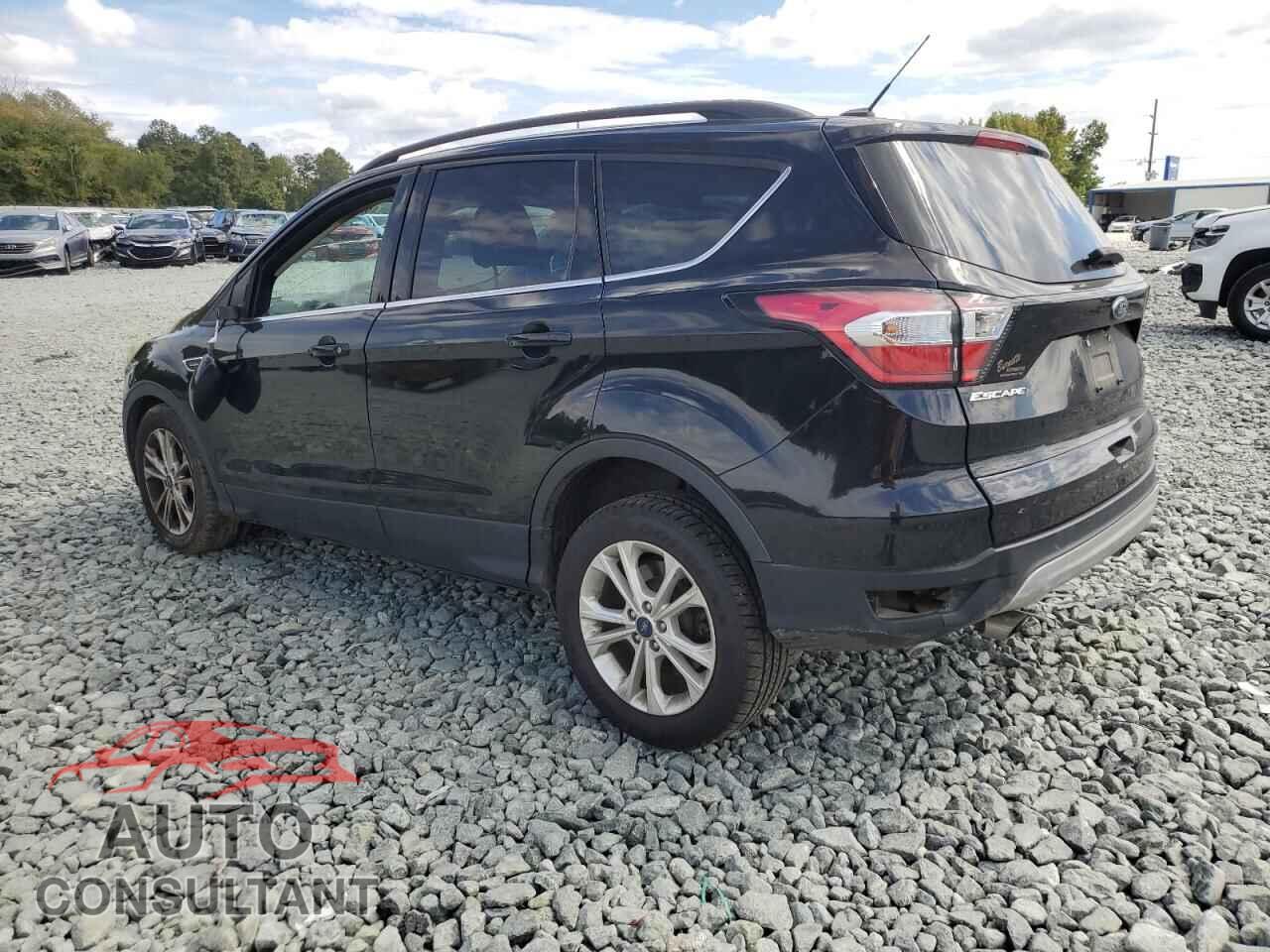 FORD ESCAPE 2017 - 1FMCU0GD1HUC88699