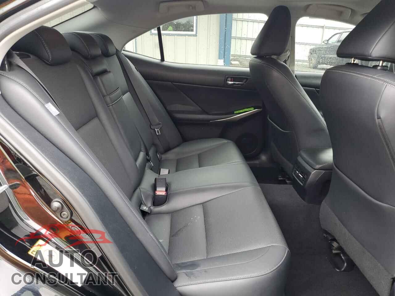 LEXUS IS 2015 - JTHBF1D27F5069285