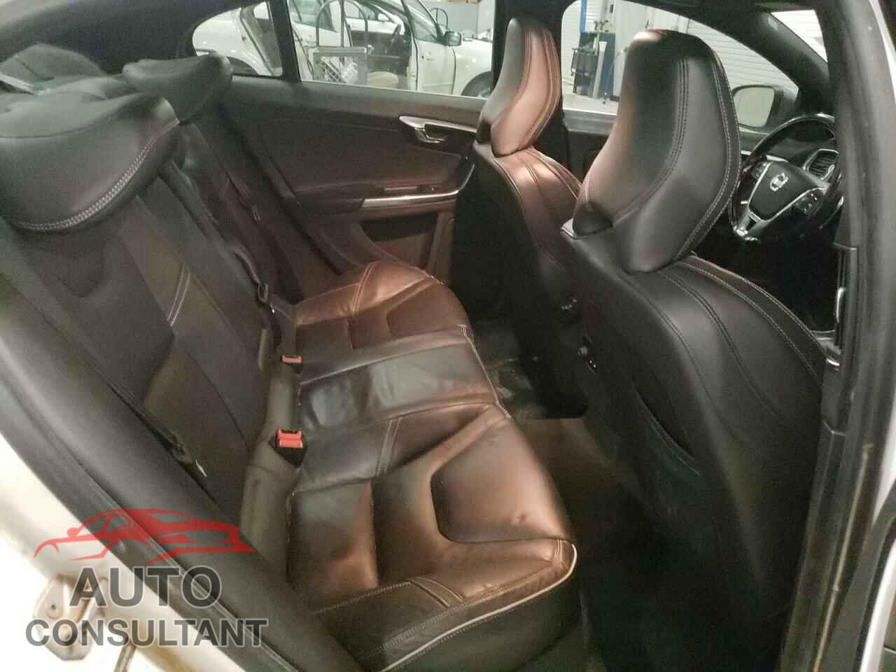VOLVO S60 2015 - YV1902TS3F1335329