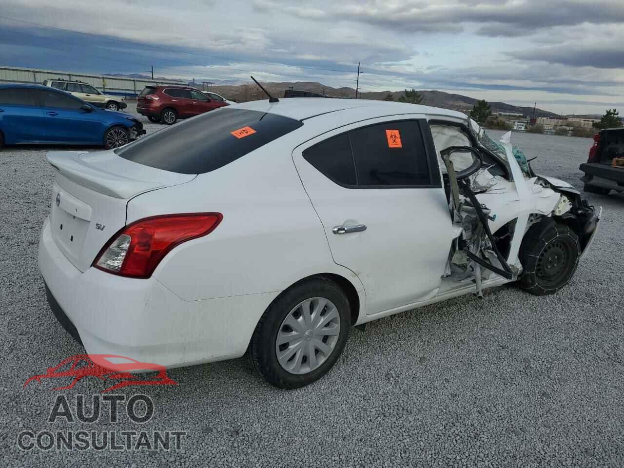 NISSAN VERSA 2017 - 3N1CN7AP3HL840021