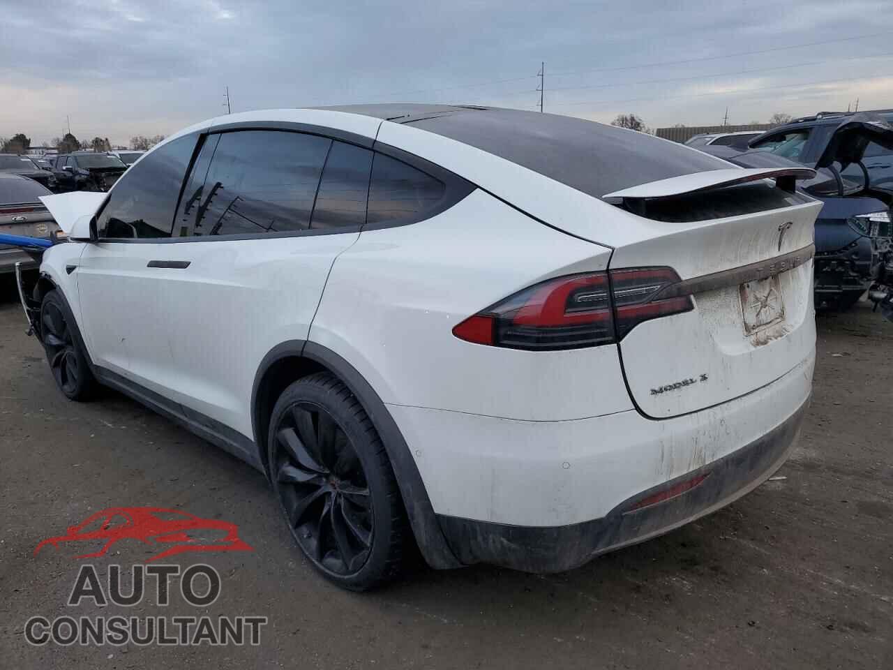 TESLA MODEL X 2018 - 5YJXCBE26JF102904
