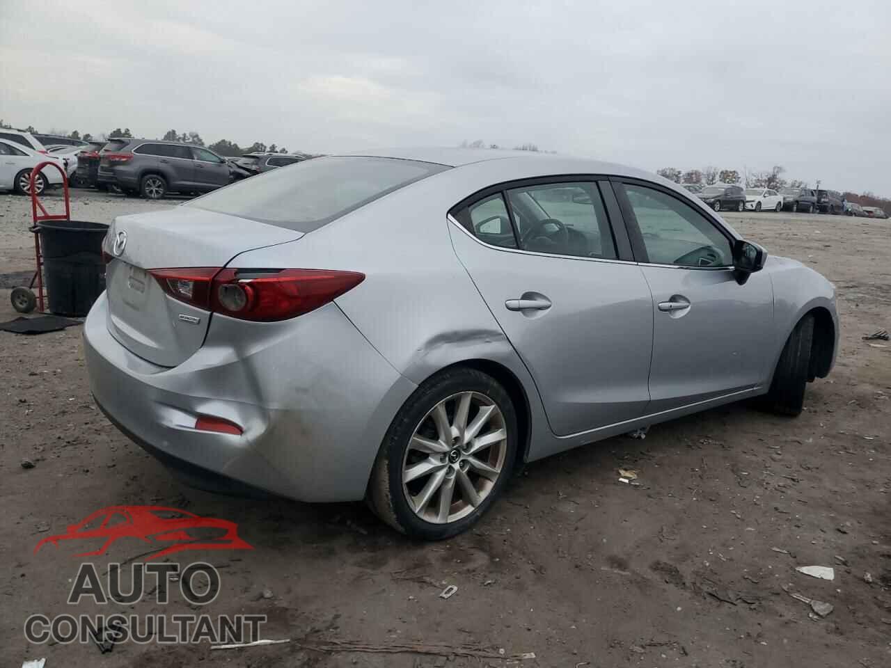 MAZDA 3 2017 - 3MZBN1V79HM145422