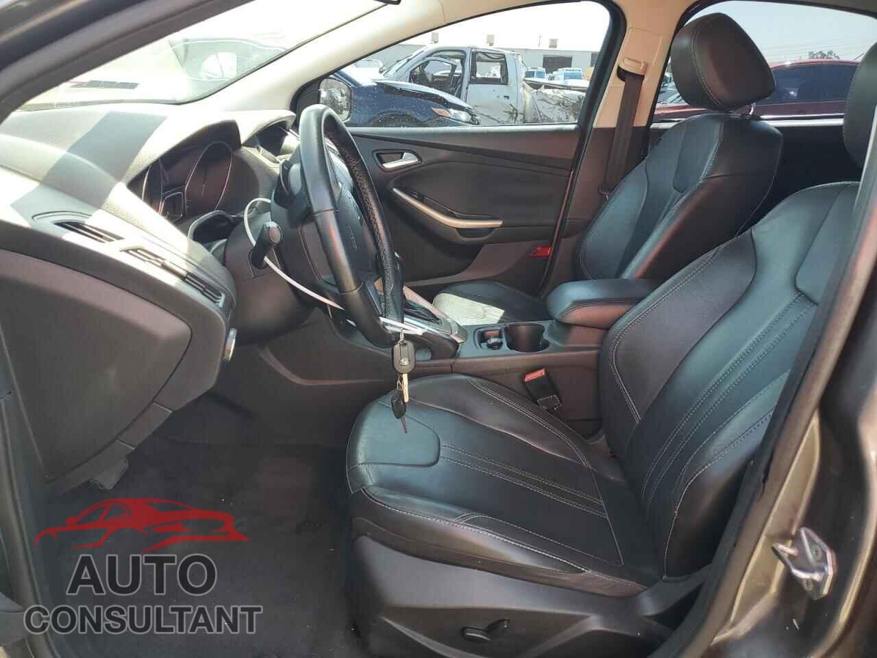 FORD FOCUS 2012 - 1FAHP3H24CL454220