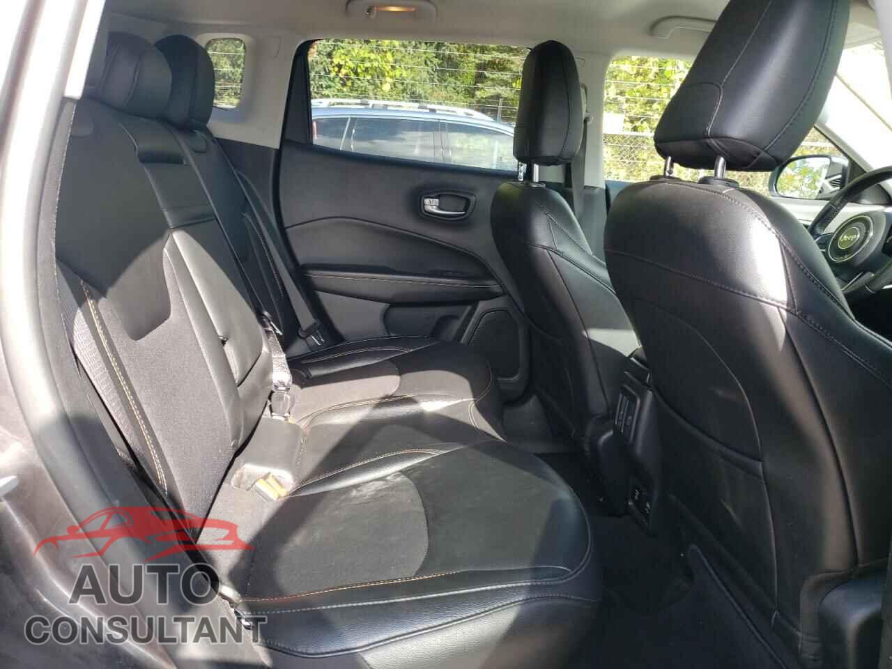 JEEP COMPASS 2019 - 3C4NJDBB4KT849935