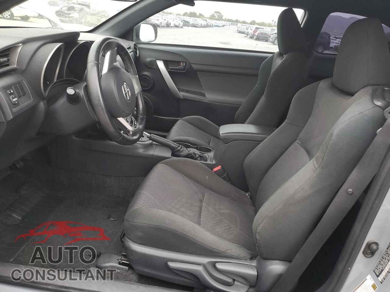 TOYOTA SCION 2011 - JTKJF5C76B3011443