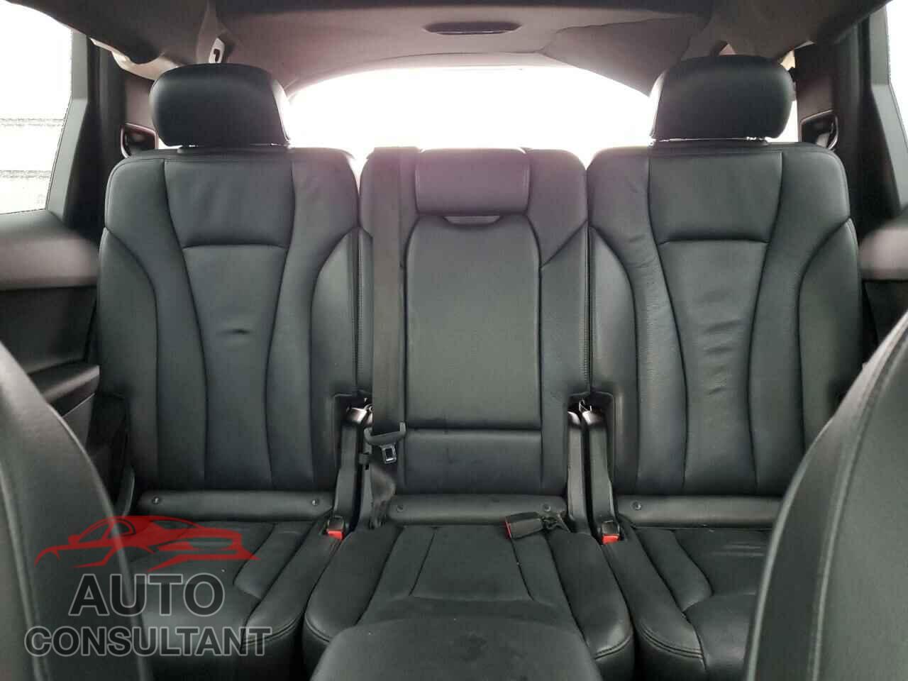 AUDI Q7 2019 - WA1AHAF70KD035988