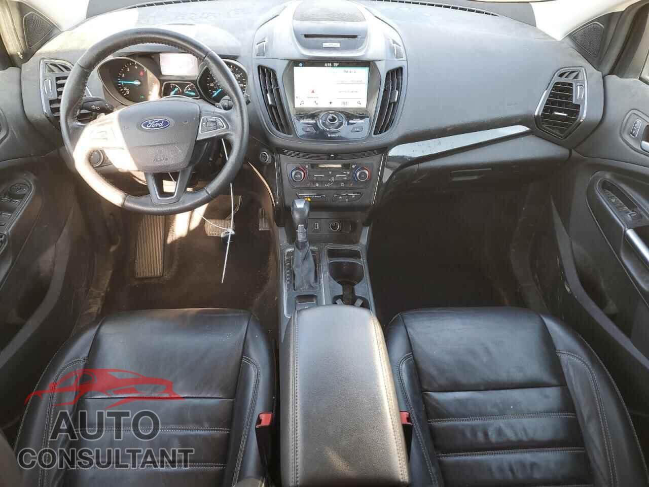 FORD ESCAPE 2017 - 1FMCU0JD1HUC37602