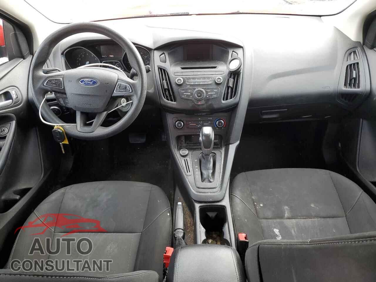 FORD FOCUS 2015 - 1FADP3K23FL328796
