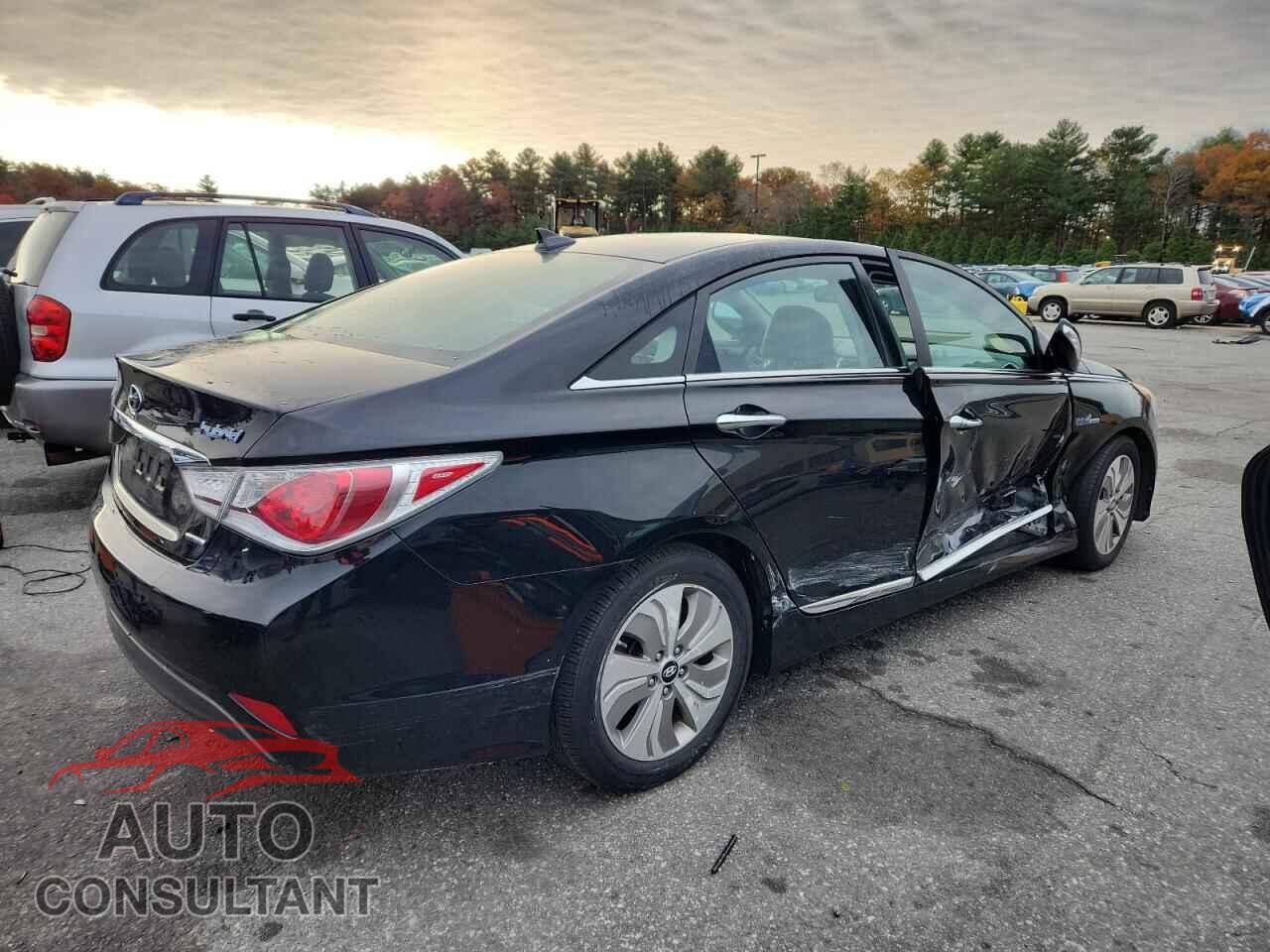HYUNDAI SONATA 2013 - KMHEC4A45DA072393