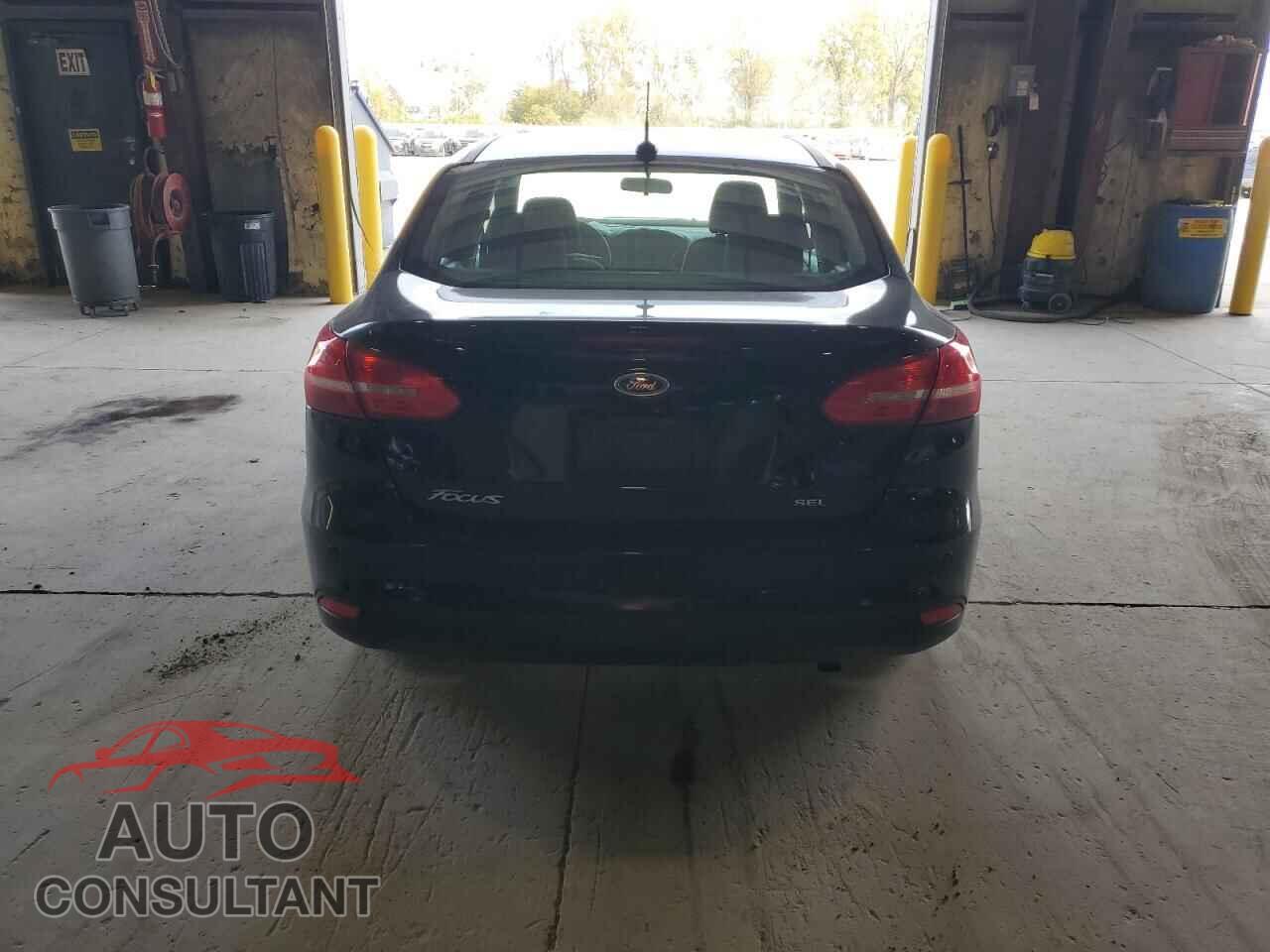 FORD FOCUS 2017 - 1FADP3H26HL221803