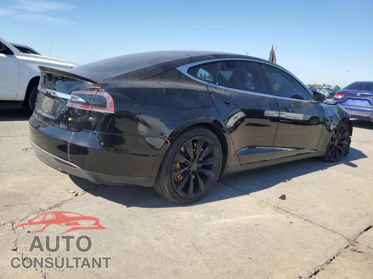 TESLA MODEL S 2015 - 5YJSA1E23FF108418