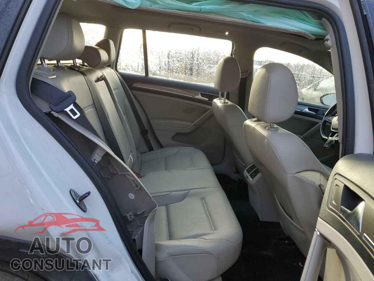 VOLKSWAGEN GOLF 2017 - 3VWH17AU4HM518354