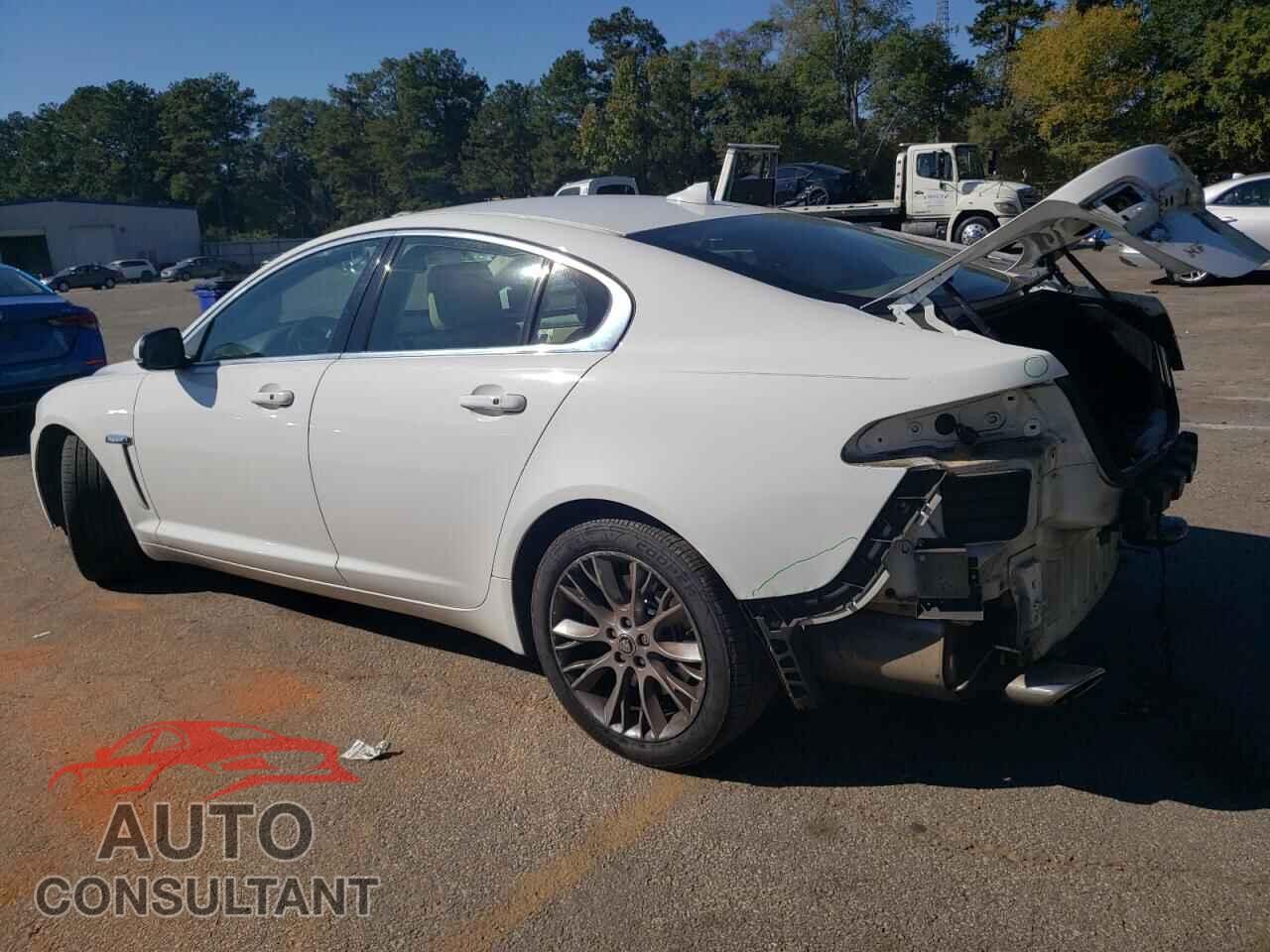 JAGUAR XF 2013 - SAJWA0E71D8S90061