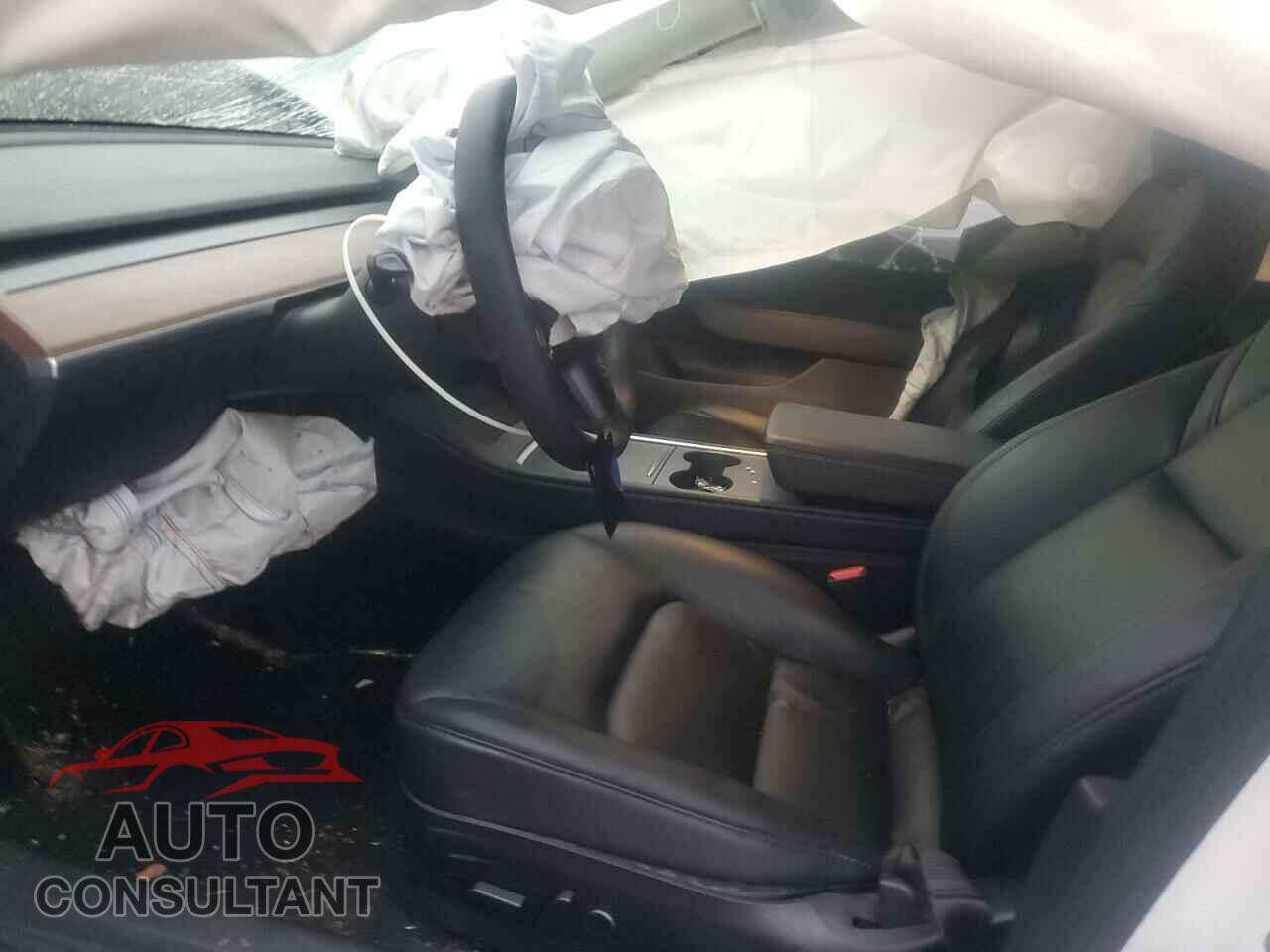 TESLA MODEL 3 2021 - 5YJ3E1EBXMF906758