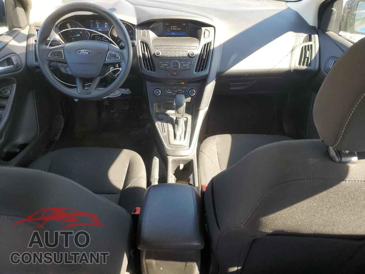 FORD FOCUS 2018 - 1FADP3F29JL307308