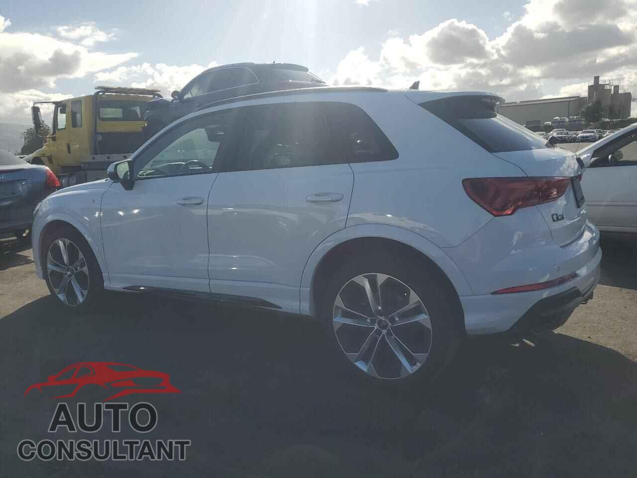 AUDI Q3 2022 - WA1EECF38N1141047