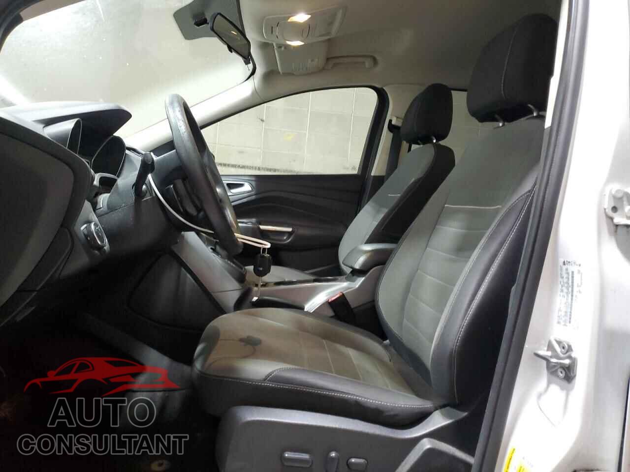 FORD ESCAPE 2015 - 1FMCU0GX2FUB94841