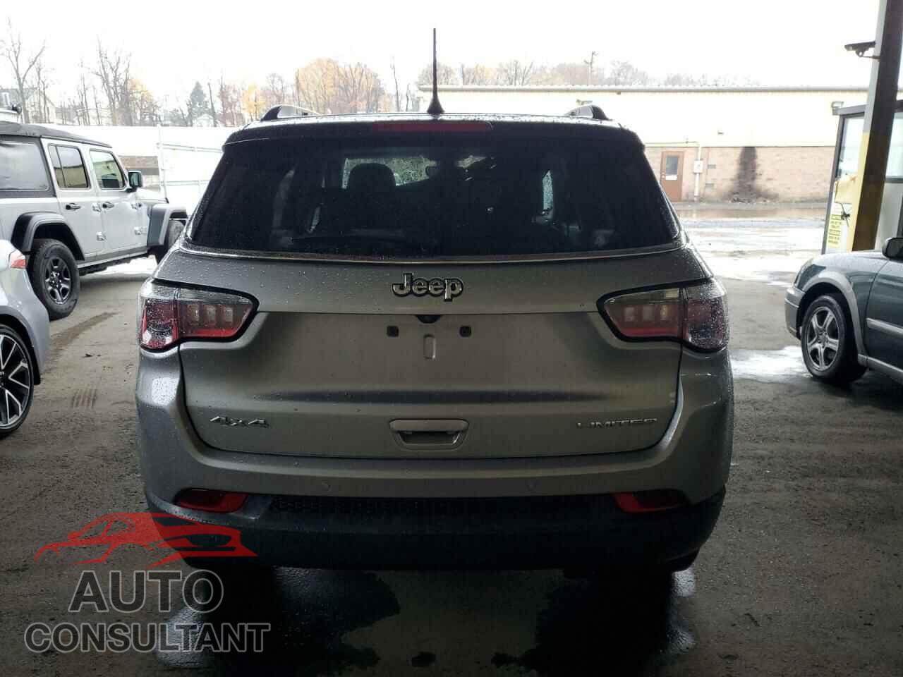 JEEP COMPASS 2018 - 3C4NJDCB1JT281527