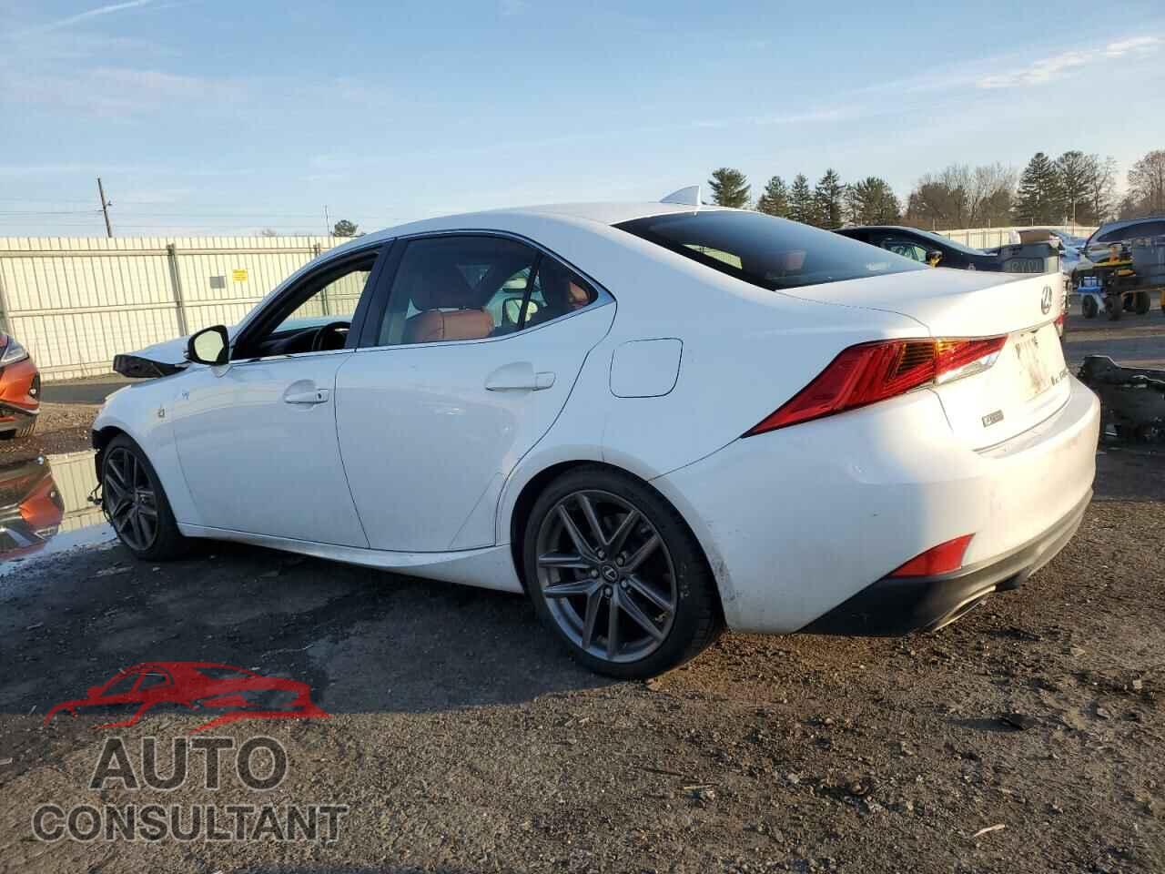 LEXUS IS 2018 - JTHC81D26J5031750