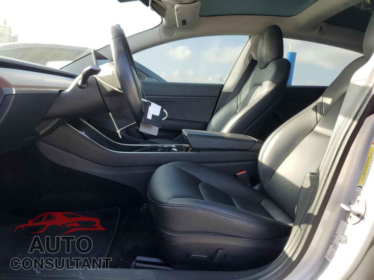 TESLA MODEL 3 2019 - 5YJ3E1EB5KF231026