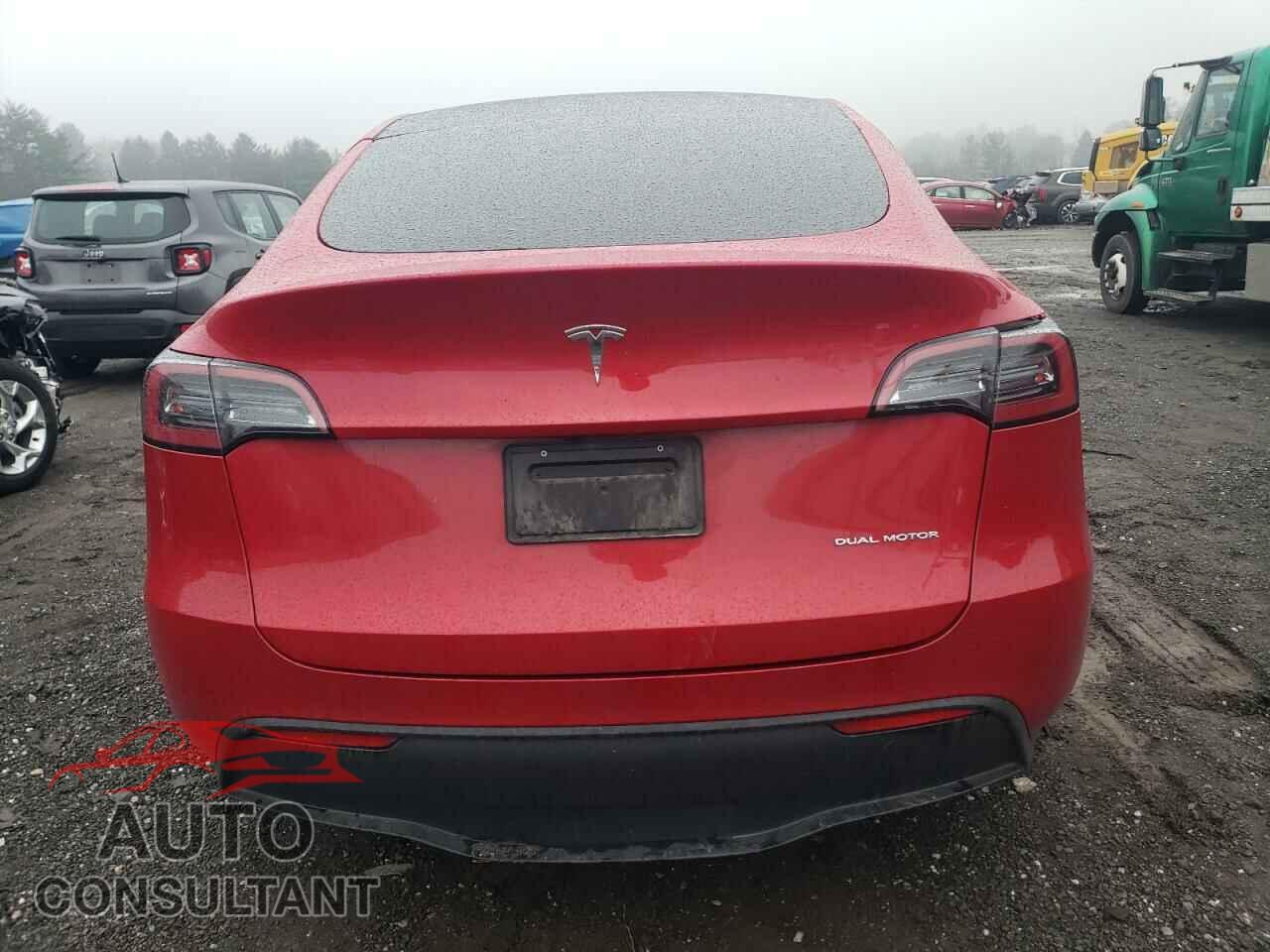 TESLA MODEL Y 2023 - 7SAYGDEE6PF756375