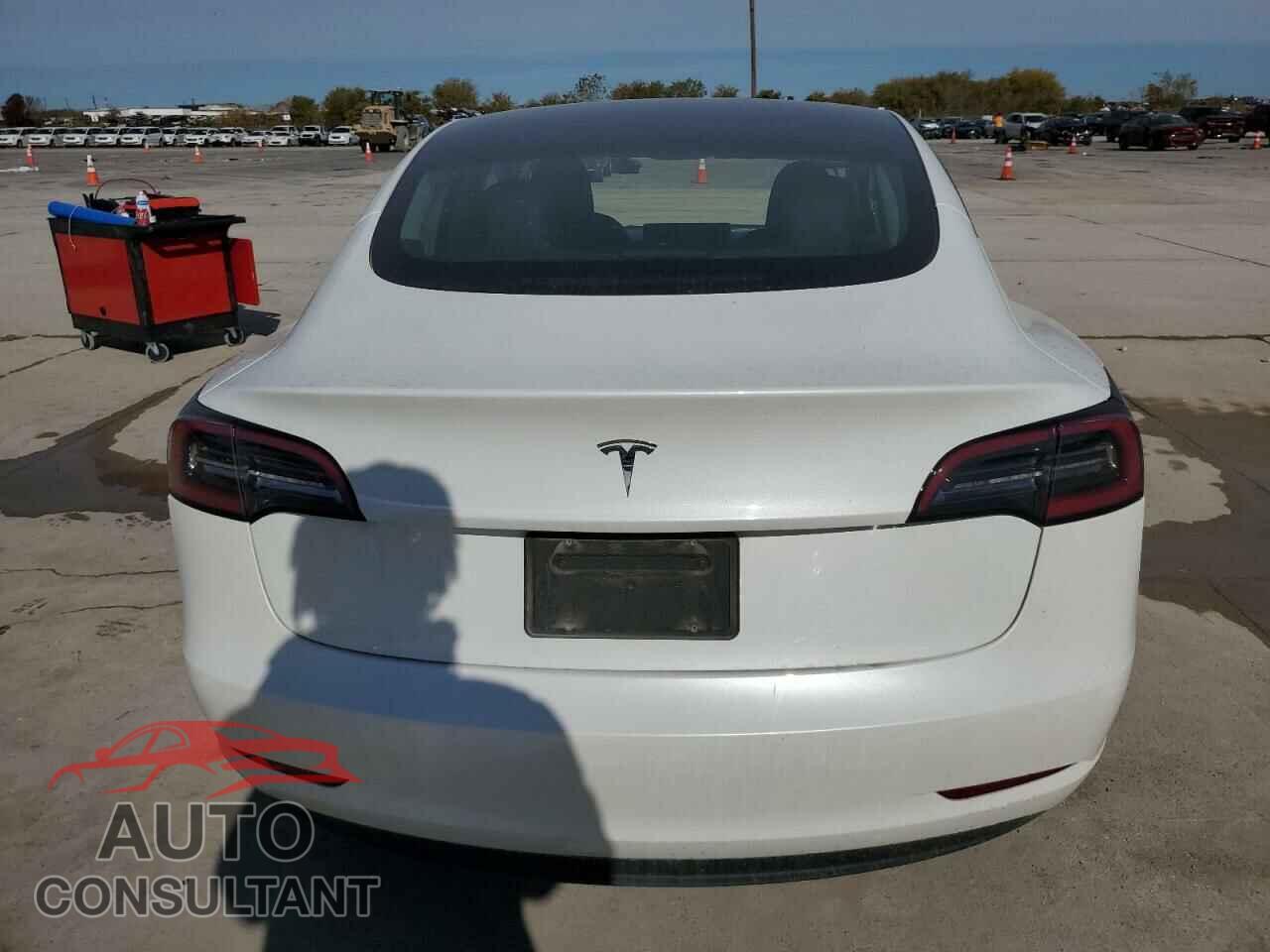 TESLA MODEL 3 2023 - 5YJ3E1EA5PF493546
