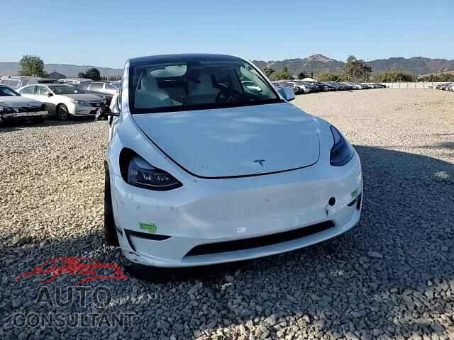 TESLA MODEL Y 2023 - 7SAYGDEE2PF746748