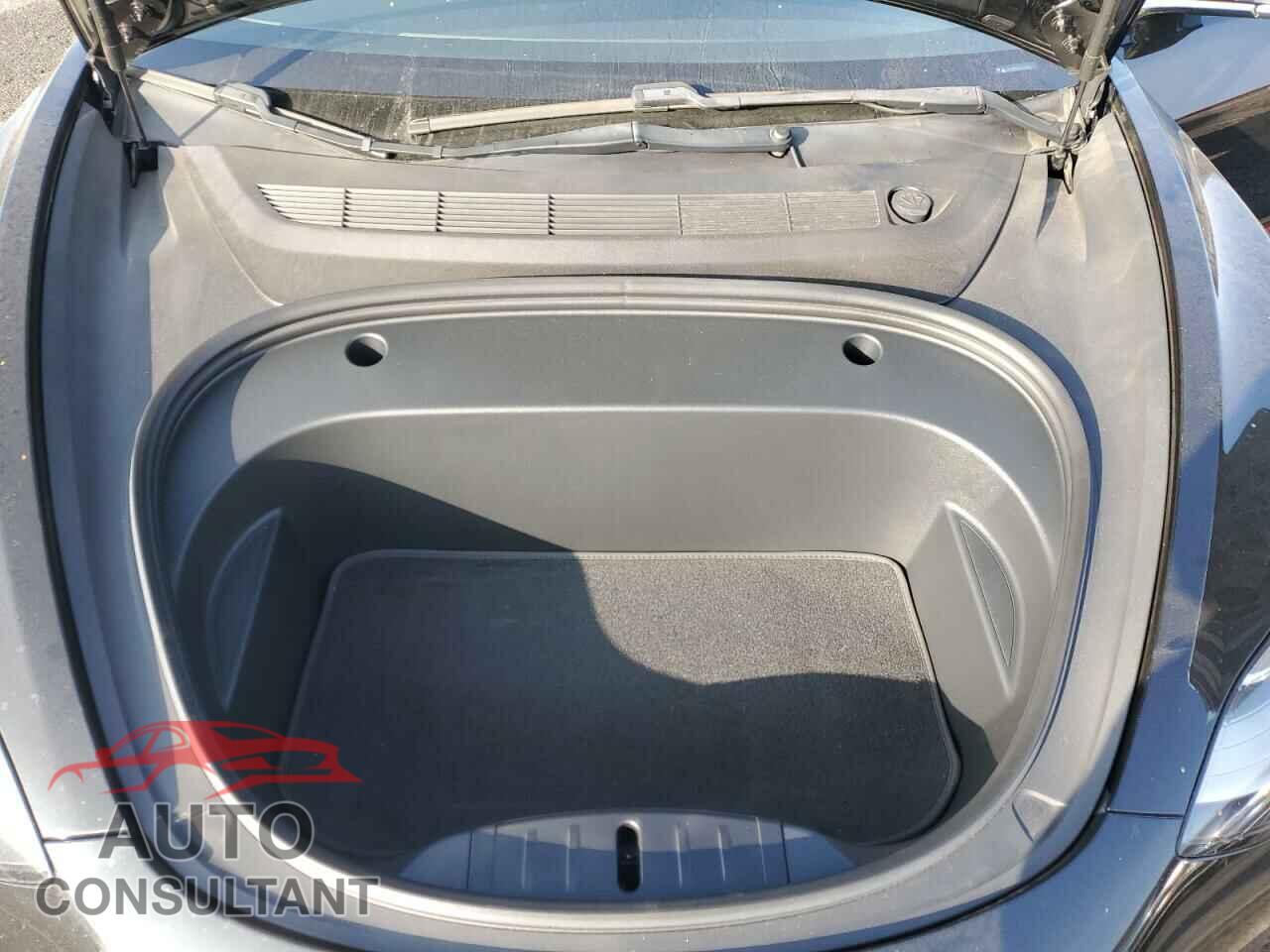 TESLA MODEL 3 2018 - 5YJ3E1EB1JF182020