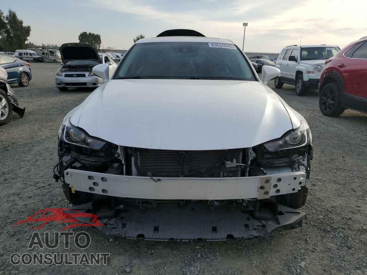 LEXUS IS 2018 - JTHBA1D24J5081529