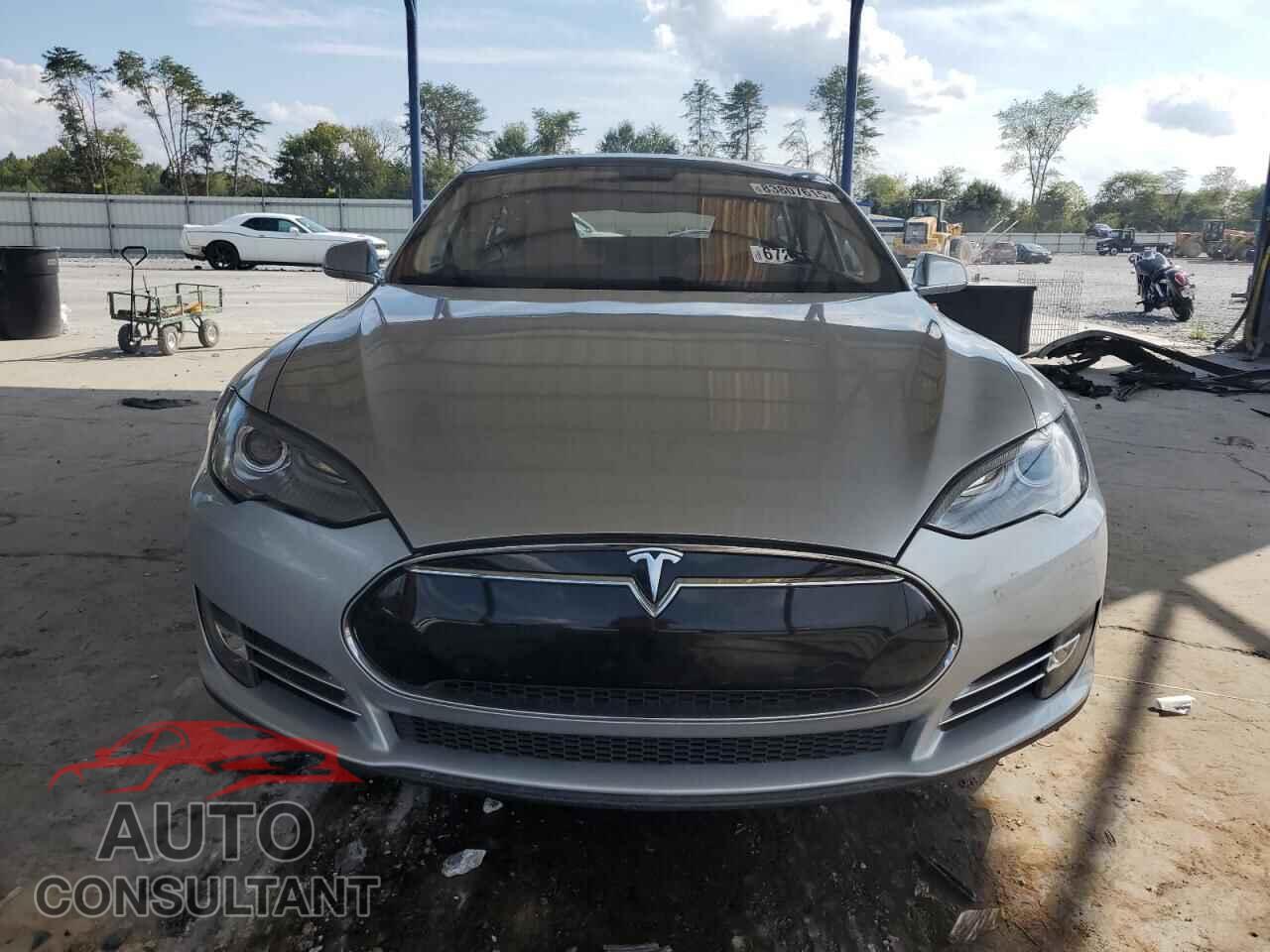 TESLA MODEL S 2013 - 5YJSA1CN9DFP26269