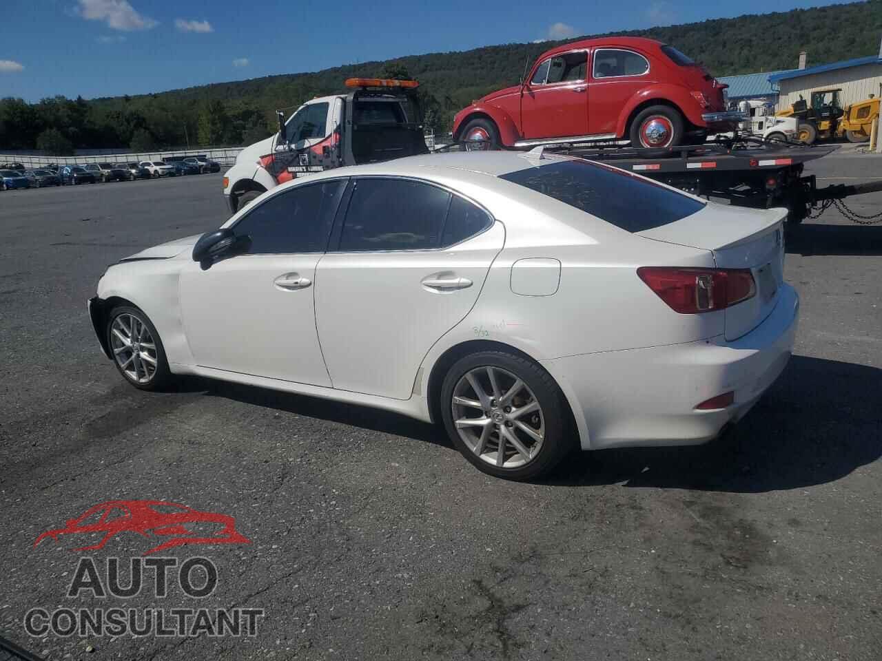 LEXUS IS 2011 - JTHCF5C24B5047655