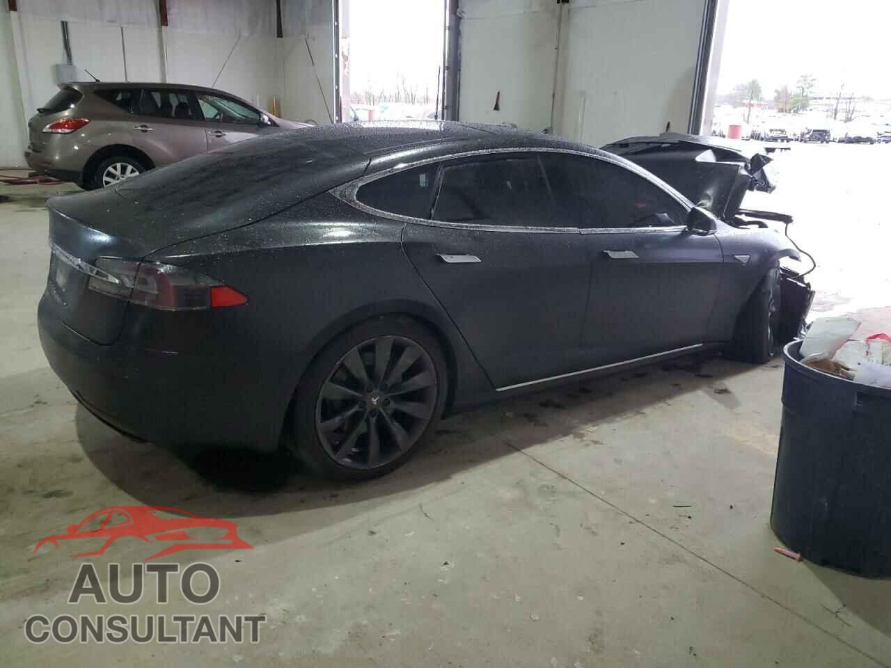 TESLA MODEL S 2016 - 5YJSA1E2XGF151610